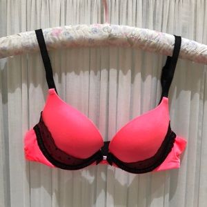 Victoria's Secret * 32B * Sexy Push Up * Coral Bra